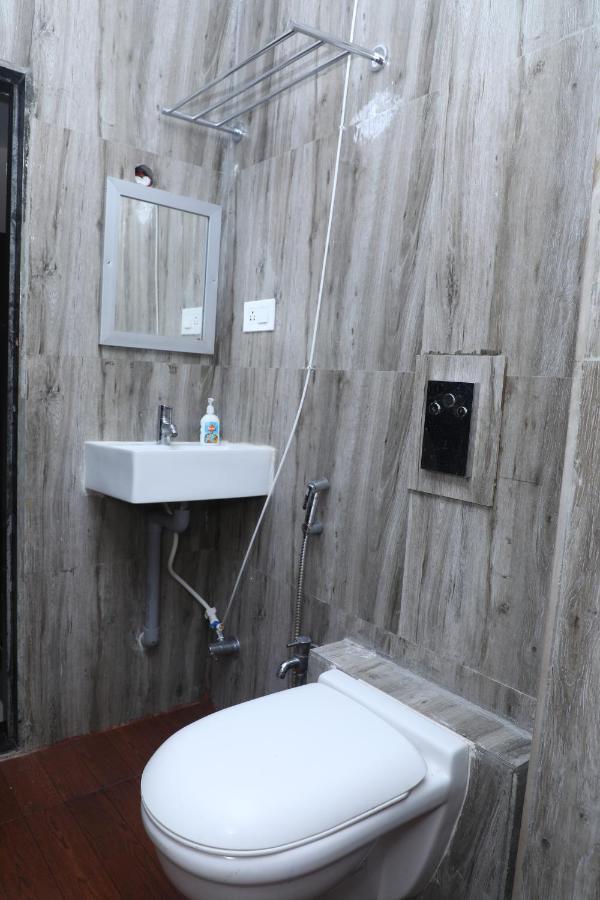 Bina-Etawa Hotel Shri Siddhivinayak מראה חיצוני תמונה